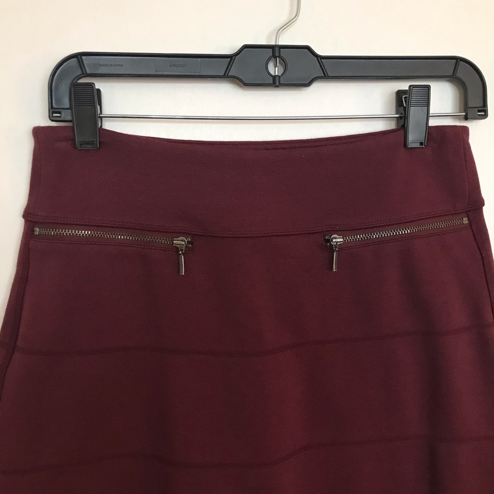 Athleta Mini Skirt - Size XS - Picture 3 of 11